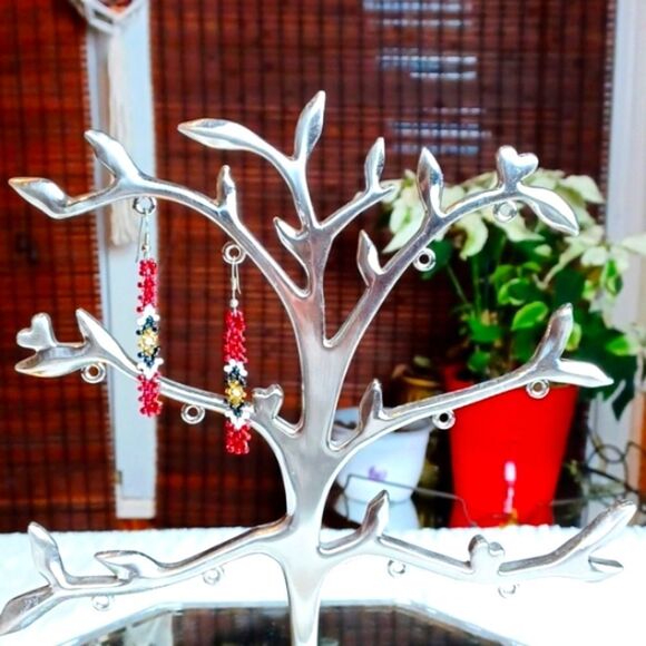 Womans Traditional tribal Beaded Hand Crafted Dangle Earrings - Picture 2 of 3